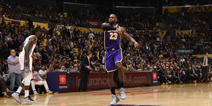  福克斯关键抢断国王主场险胜开拓者