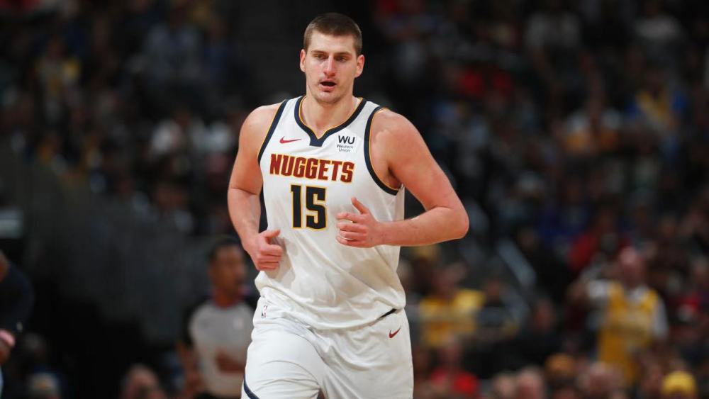  约基奇轰三双助掘金力克湖人豪取五连胜  