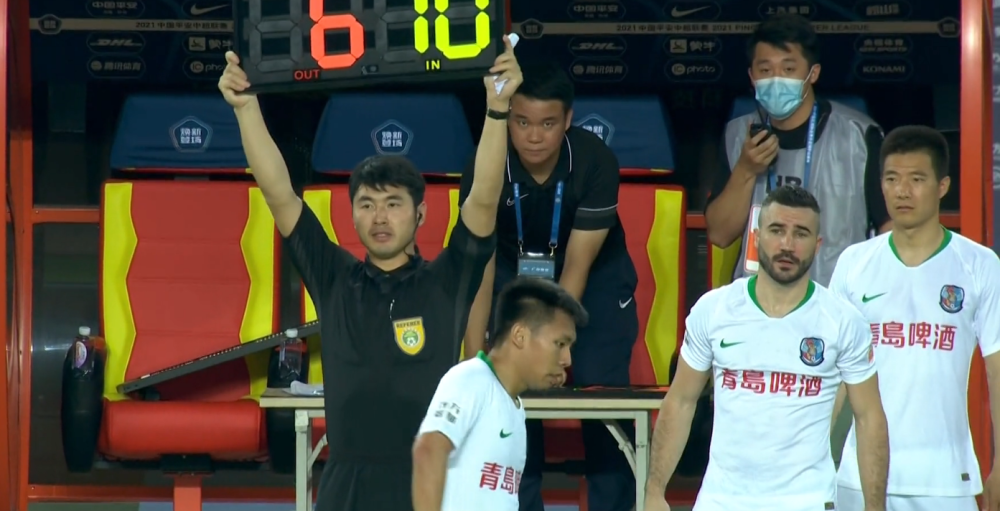  兰斯定位球战术奏效，绝杀对手全取三分